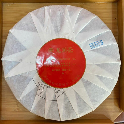 826 * 2014 Yunnan Long Run Tea Ripe Puer Tea Cake LinCang Old Tree Pu-erh 357g