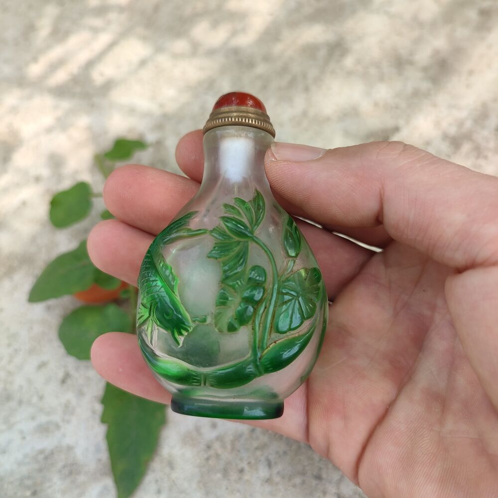 Chinese Snuff Bottle Lotus Fish Statue Beautiful Peking Glass Box Snuffbox Clean