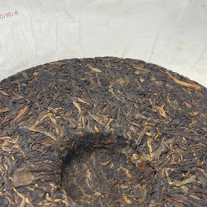 Pu-erh tea, 2010, Guoyan Xishuangbanna, hemp black premium, 400g, Raw