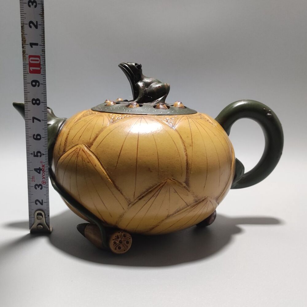 Vintage Chinese Yixing Purple Clay Teapot Zisha Ceremony Nice Frog Lotus Teaware