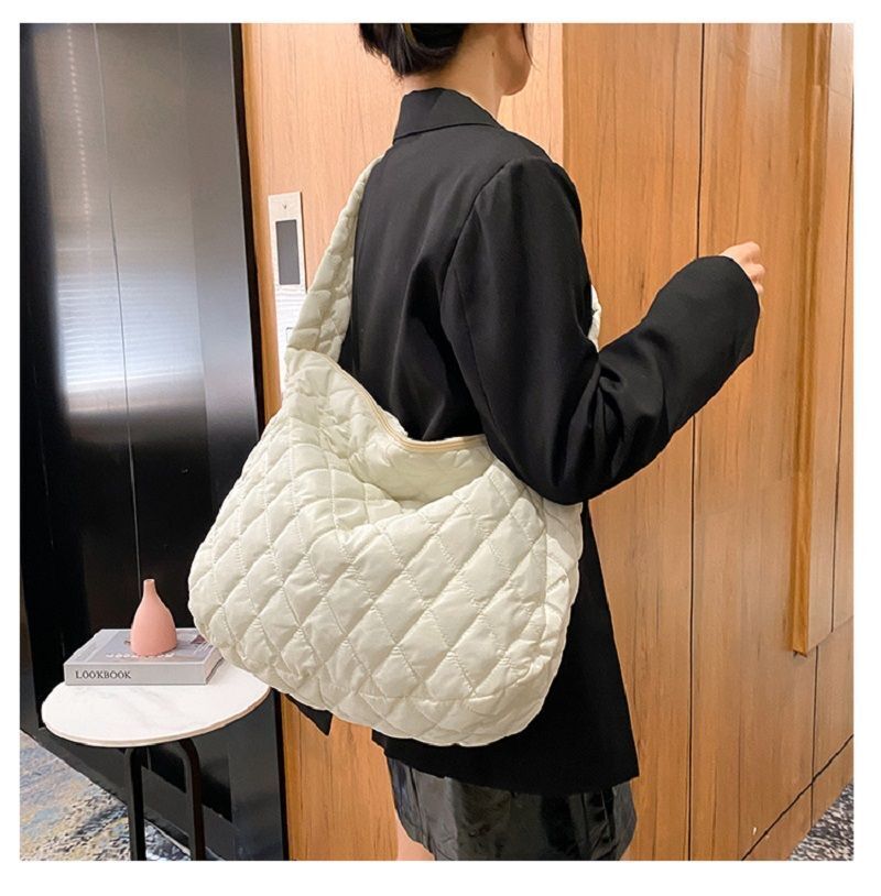 Large Puffy Shoulder Bag Crossbody Purse Down Soft Warm Puff Tote Bag Polyester