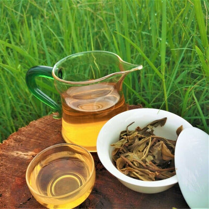 357g Zhonghong Yin Bow Ancient Tree Tea Yiwu Wanggong Pu-Erh Spring Tea Cake