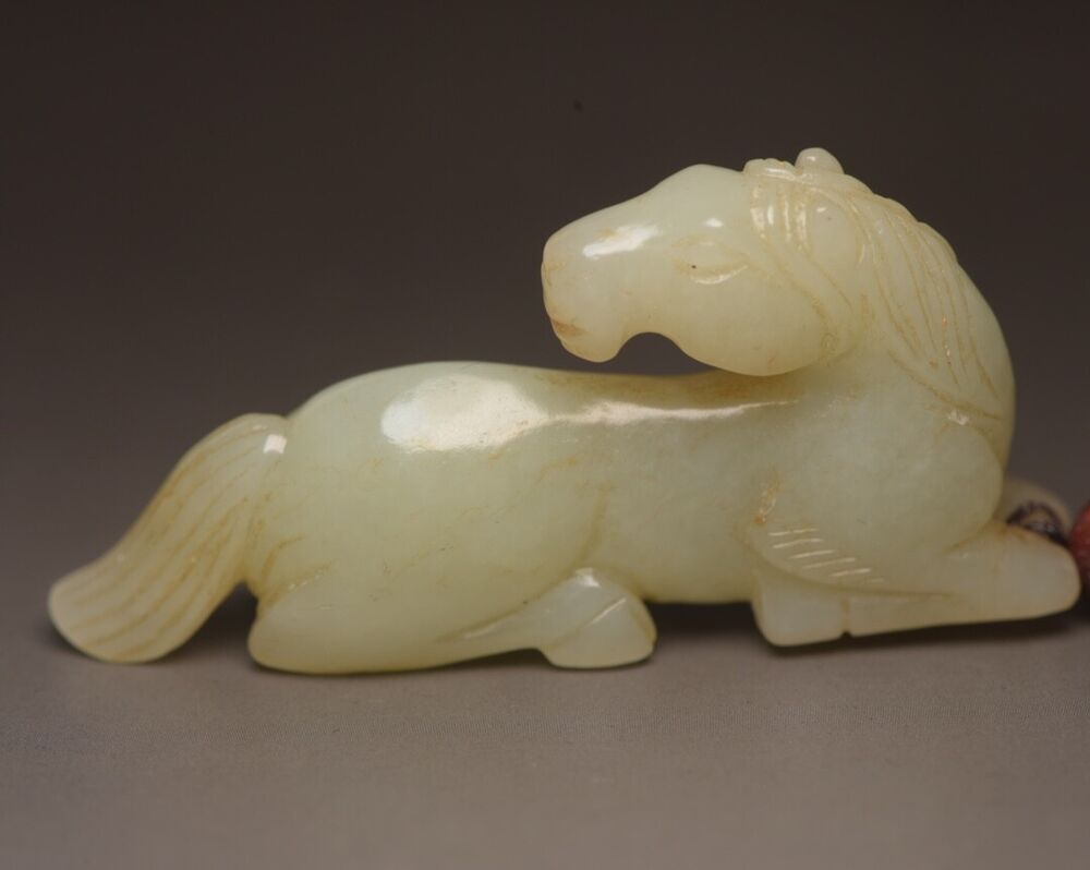 Chinese Natural Hetian Jade Carved Exquisite Horse Statue Mini Figurine Gift Art