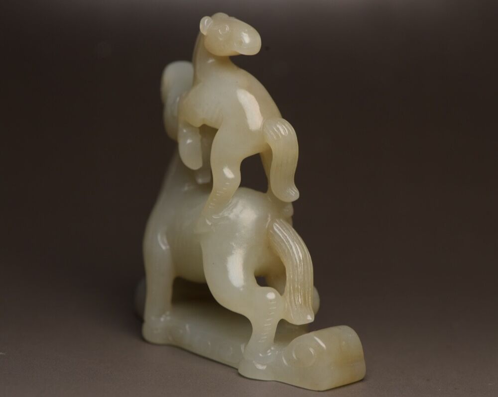 Chinese Hetian Jade Hand Carving Horse Statue Nice Figurines Collections Artwork