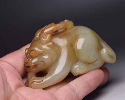 Antique Chinese Natural Hetian Jade Carved Beast Statue Sculpture Collection Art