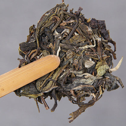 357g BanZhang Collectibles Sheng Puer Tea Premium Cha Hand-made Pu-erh Tea Cake