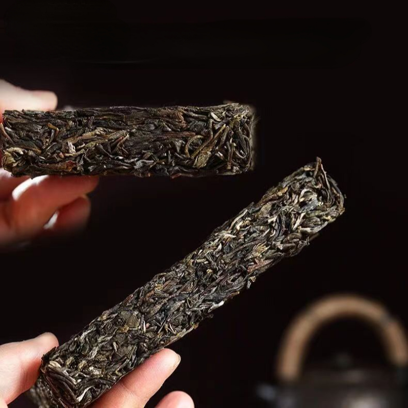 250g Raw Puerh Tea Brick Iceland Old Tree Pu-erh Shengcha Yunnan Pu'er Green Tea