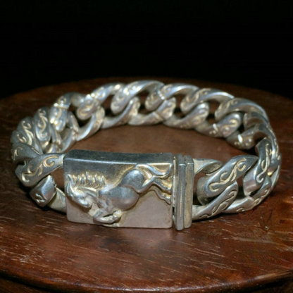 Chinese Asian Old Tibet Silver Horse Hand Cast Statue Bracelet Jewel Gift Nice