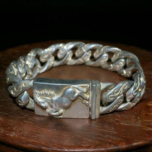 Chinese Asian Old Tibet Silver Horse Hand Cast Statue Bracelet Jewel Gift Nice