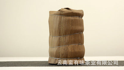 100g Yunnan Menghai Ripe Pu'er Tea Golden Needle White Lotus Ripe Cake Palace