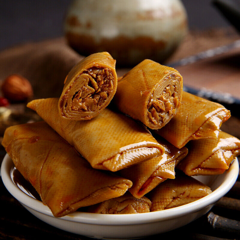张飞夹心豆卷香菇豆腐干零食 Zhang Fei Stuffed Bean Roll Dried Mushroom Bean Curd Snacks