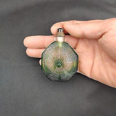 vintage peking glass snuff bottle clean beauty glazed carved spider rare gift