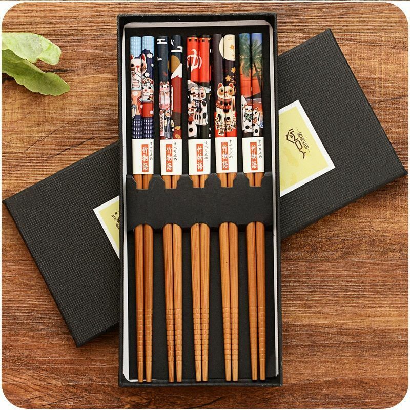 5 Pairs/Set Japanese Style Bamboo Wooden Sushi Chopsticks Tableware Eating Tools