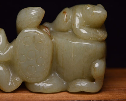Chinese Natural Hetian Jade Hand Carving Frog Statue Sculpture Figurines Artwork
