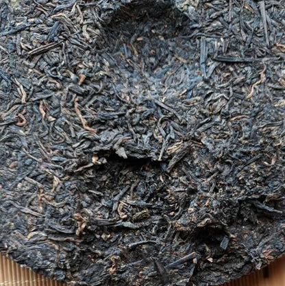 Chinese Wuzhou Liu Bao Hei Cha Dark Tea Cake Liubao Liu Pao Black Tea 500g