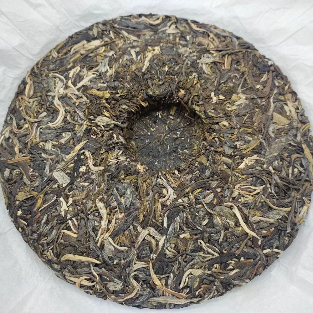 357g Laomane Puerh Raw Tea Yunnan Organic Pu-erh Green Tea Cake Pu'er Sheng Tea