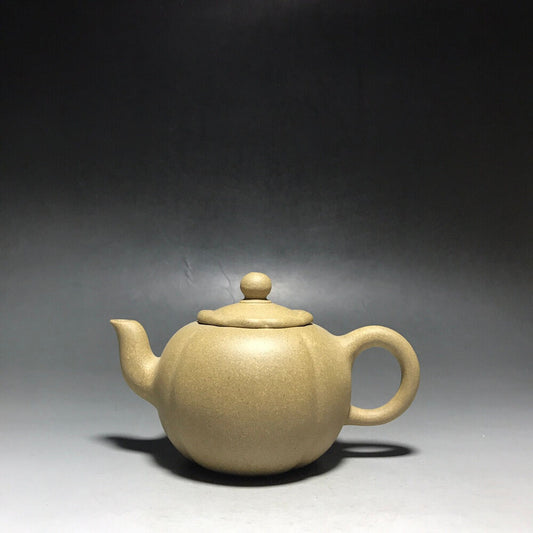 Chinese Yixing Zisha Clay Handmade Exquisite Teapot（金瓜 底款：汤唯萍）