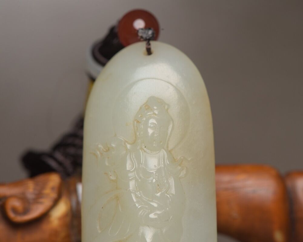 Chinese Top Natural Hetian Jade Carved Kwan Yin Statue Good Luck Pendant Jewelry