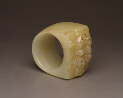 Chinese Natural Hetian Jade Carved Exquisite Statue Thumb Ring Jewelry Art Rare