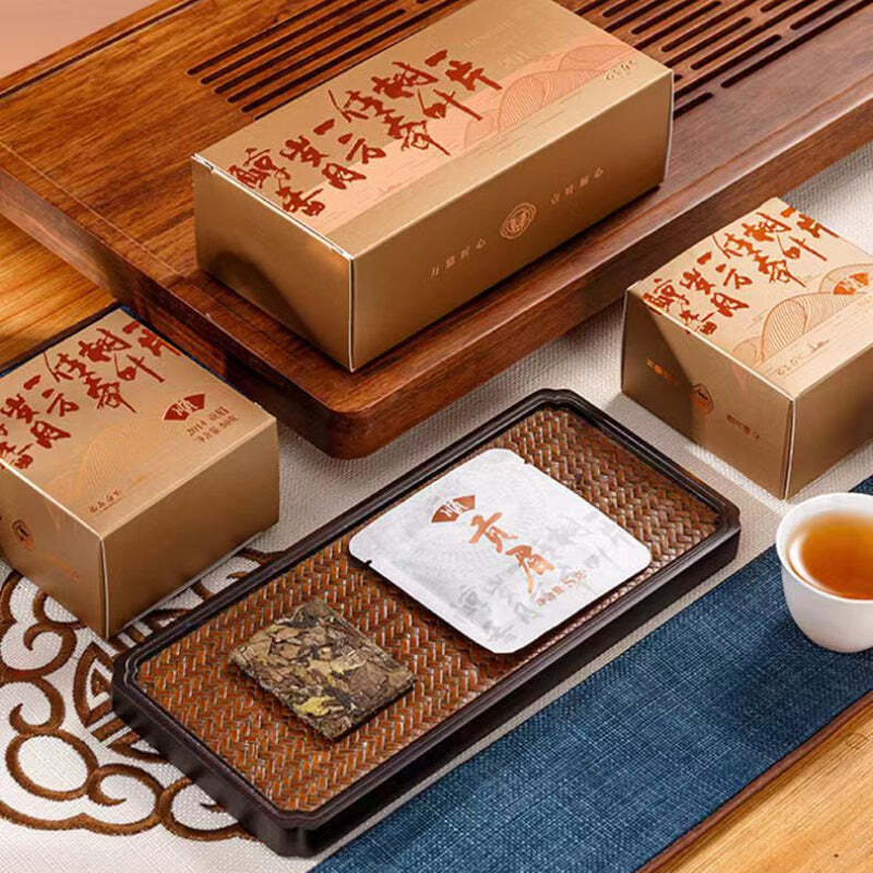 100g Gongmei White Tea Brick Premium Fuding White Tea Portable Gift Tea Package