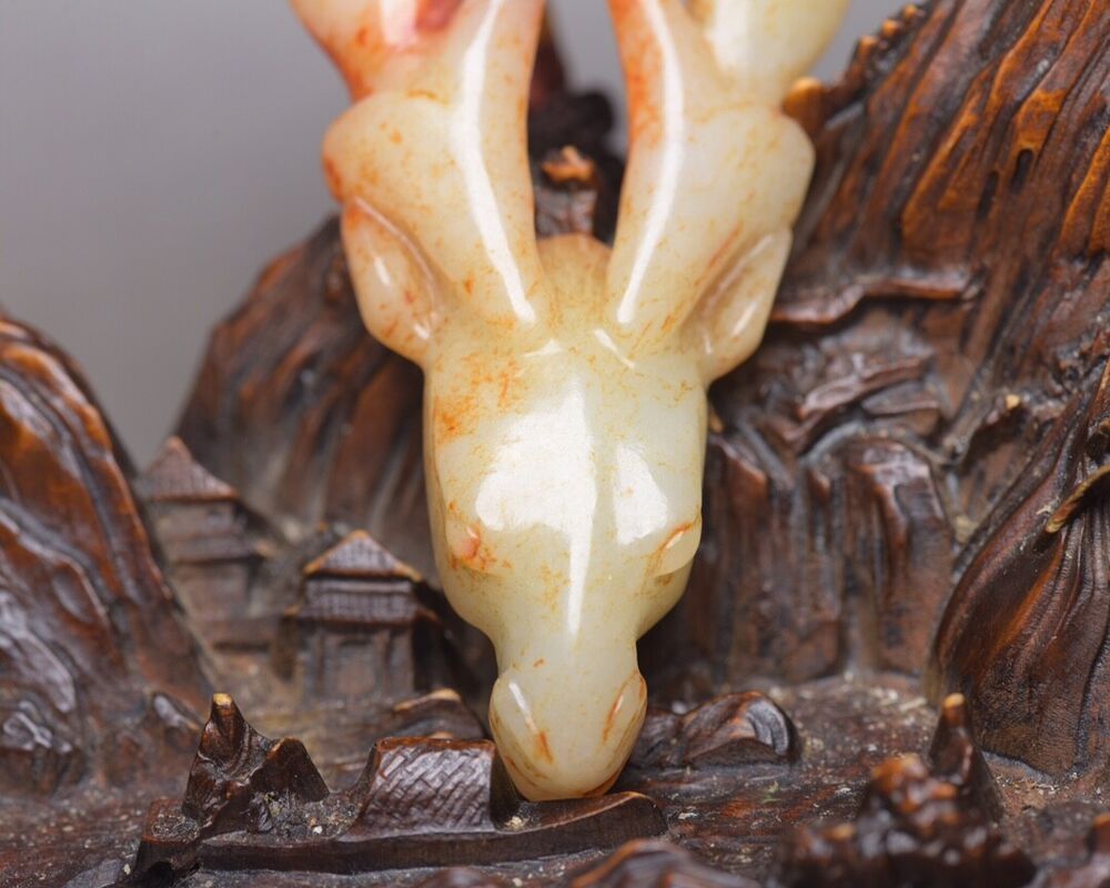 Chinese Natural Hetian Jade Carved Unique Statue Exquisite Pendant Collections
