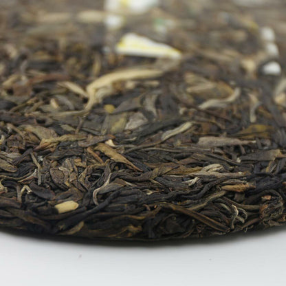 Yipintang Menghai Cha Puer Cake Sheng Puer 357g