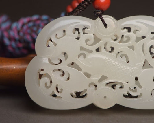 Chinese Top Natural Hetian Jade Carved Exquisite Statues White Jade Pendant Gift
