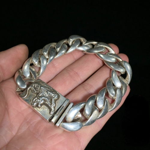 Chinese Asian Old Tibet Silver Hand Cast Tiger Statue Bracelet Jewel Gift Nice