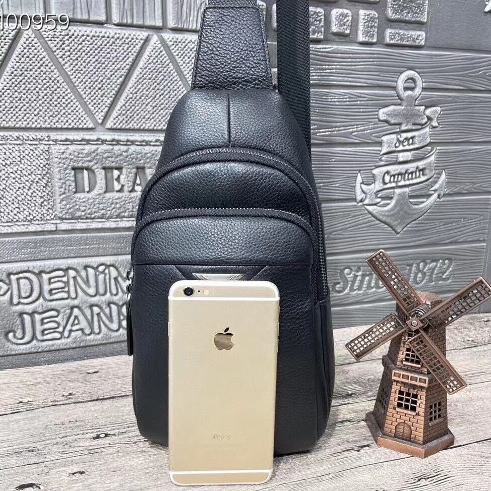 Top Soft Cow Leather Black Sling Backpack, Mens Casual Crossbody Bag for Hiking