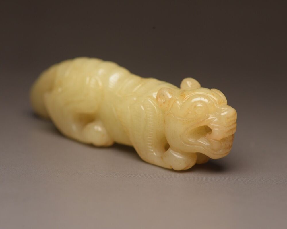 Chinese Natural Hetian Jade Carving Fierce Tiger Statue Exquisite Figurines Rare