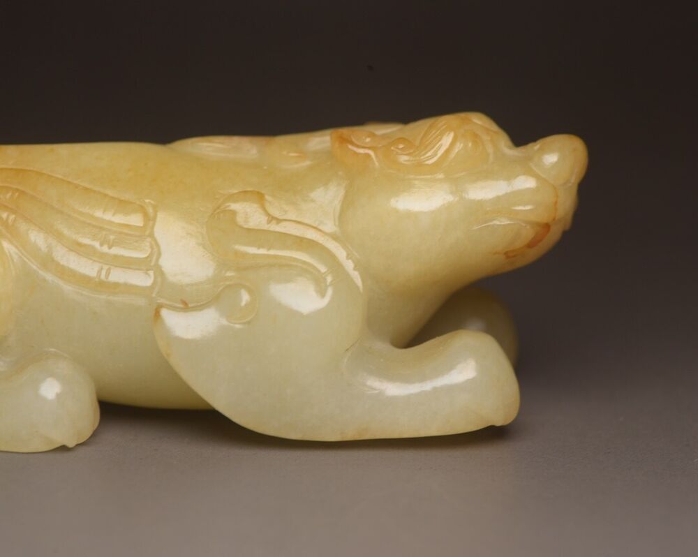 Chinese Natural Hetian Jade Carving Beast Statue Nice Figurines Collection Rare