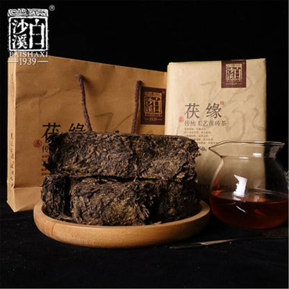 750g Black Tea Traditional Craft Brick Tea Dark Tea Golden Flower Compressed Tea