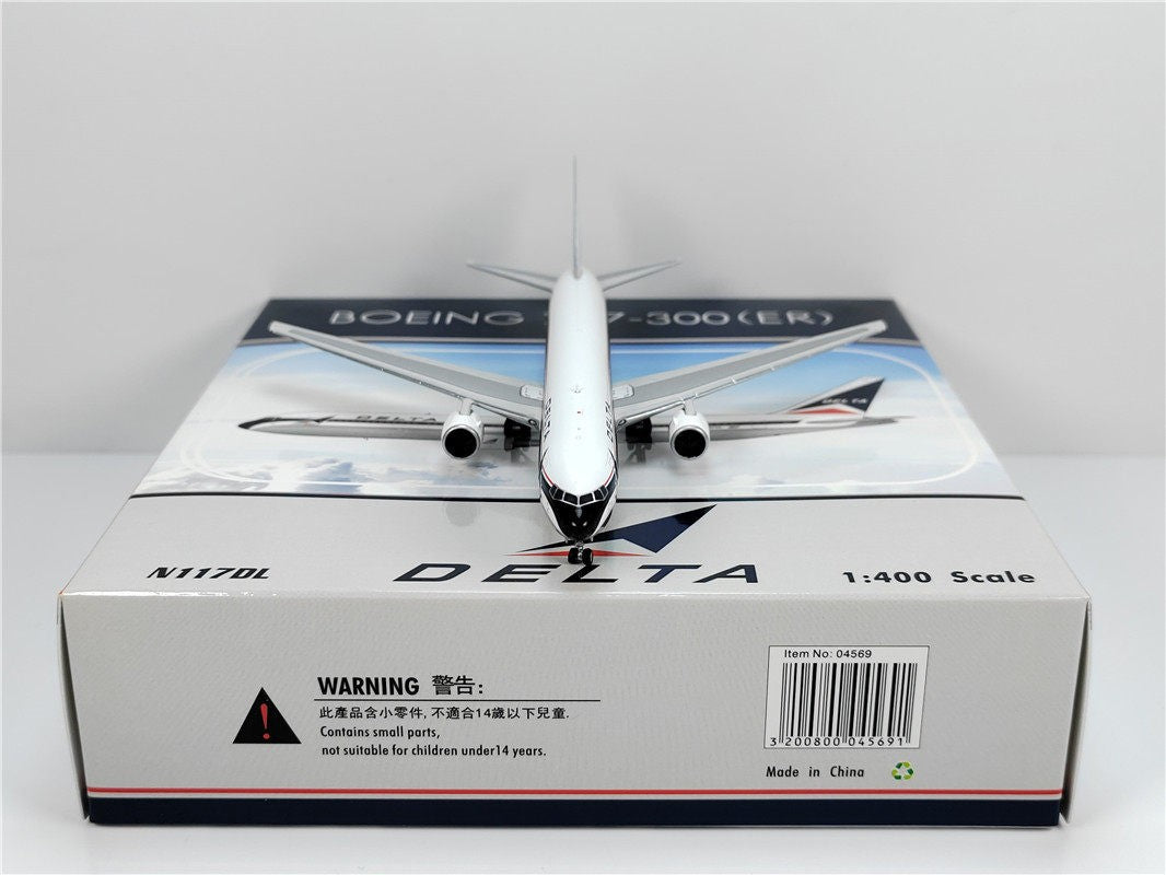 1:400 Phoenix Delta Air Lines B767-300 N117DL Airplane Diecast Aircraft Model