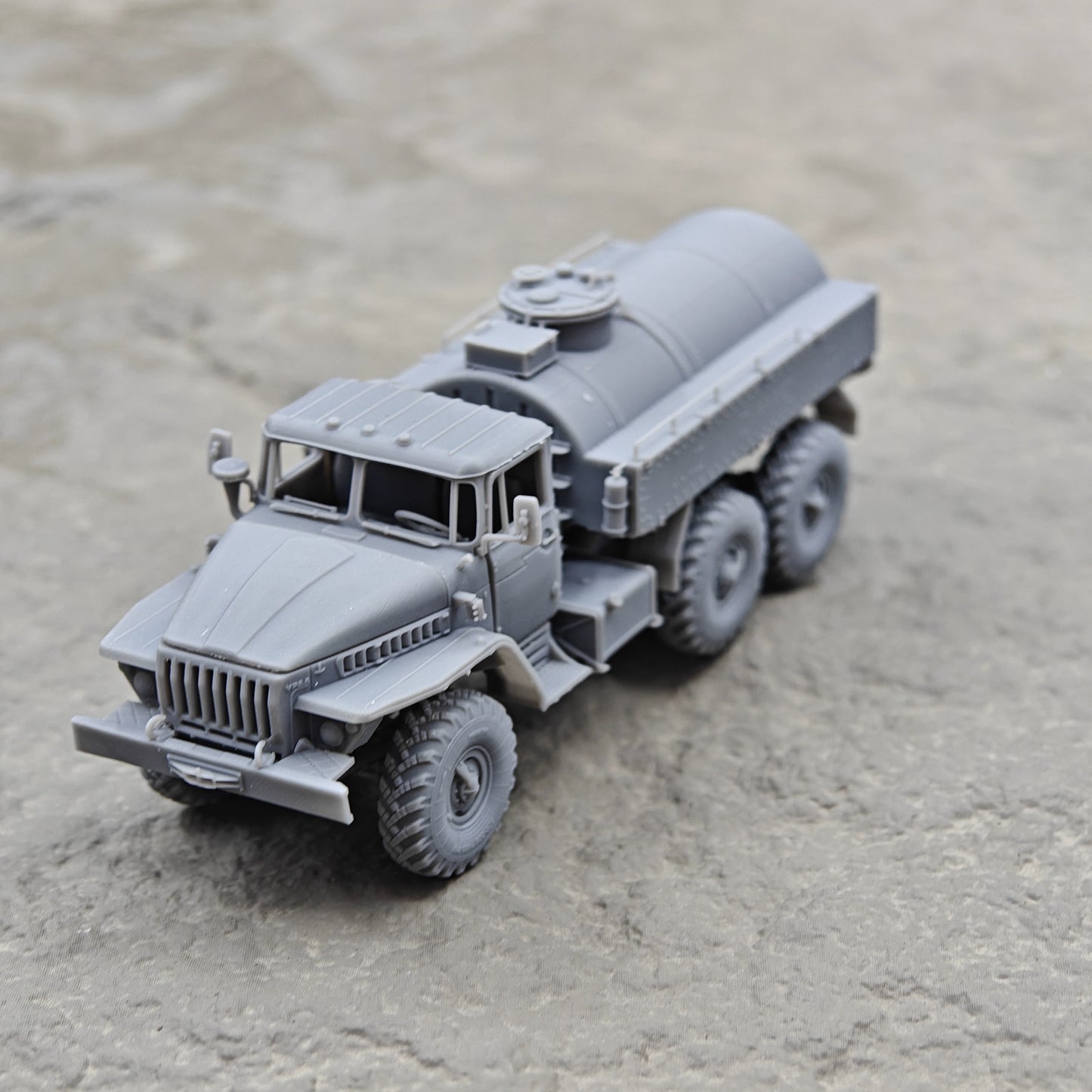 1/72/87/144 Russian Ural ATZ-5 Fuel Tank Truck Unpainted Model Kit 3D Printed