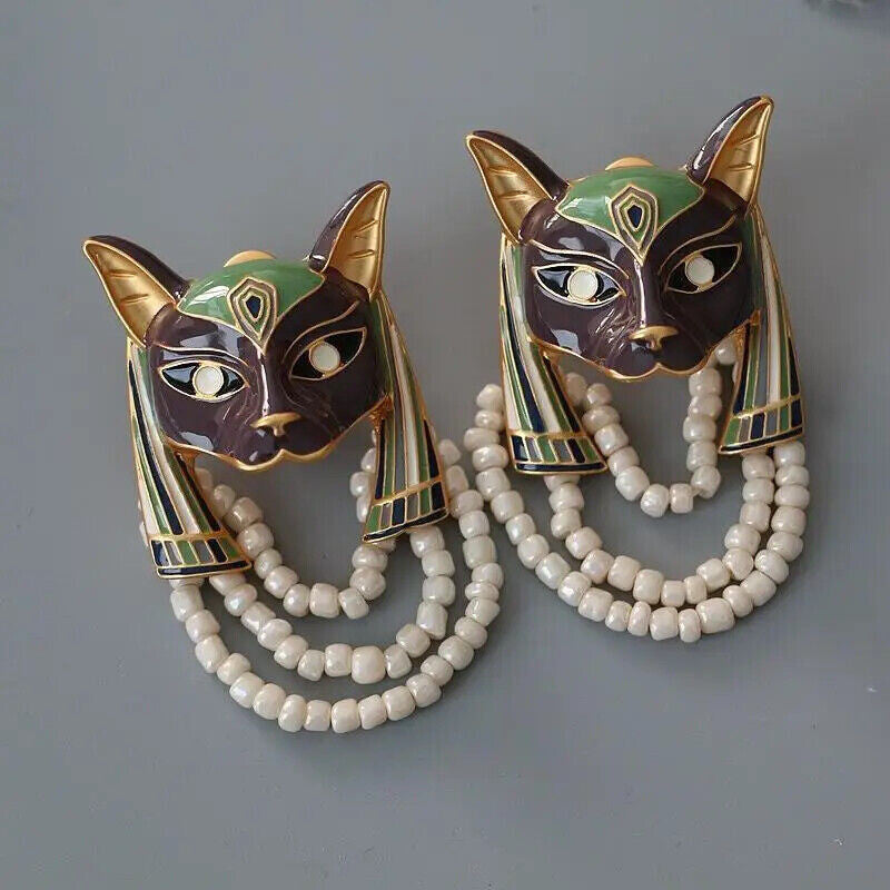 1 Pair of Exquisite Egyptian Cat-shaped Ear Clips Earrings Women