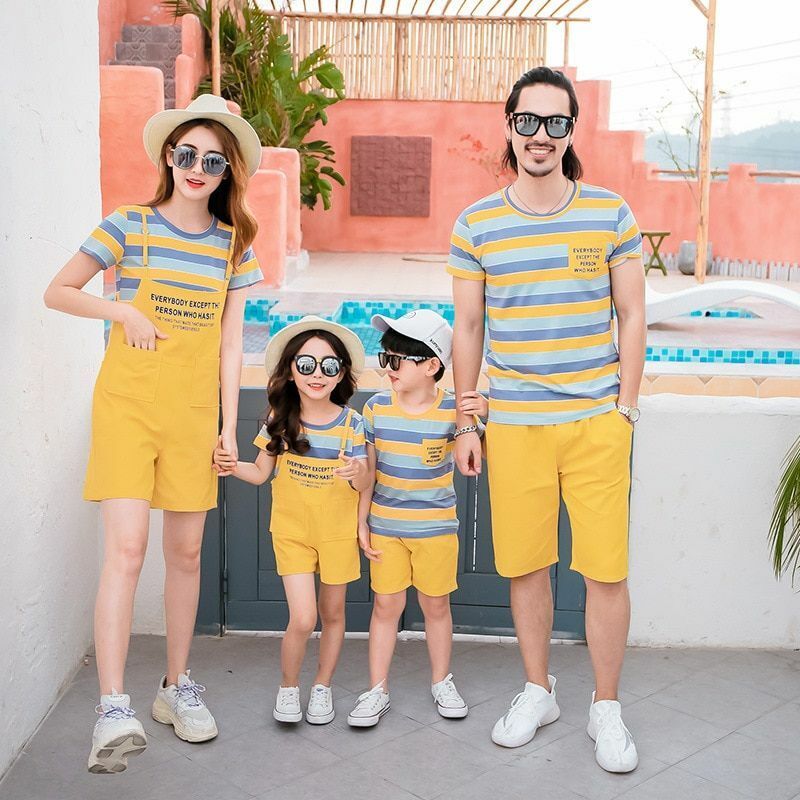 Family Matching Outfit Mother Daughter Dresses Look T-shirt Shorts Couple Casual