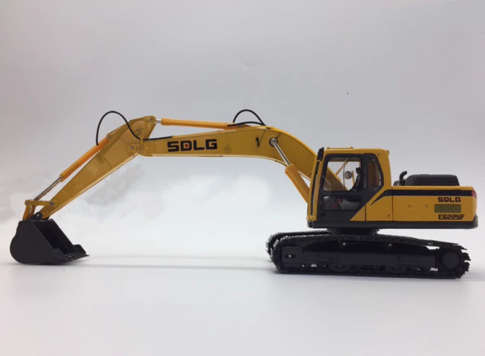 1:35 SDLG E6225F Excavator Construction Engineering Vehicle Diecast Model