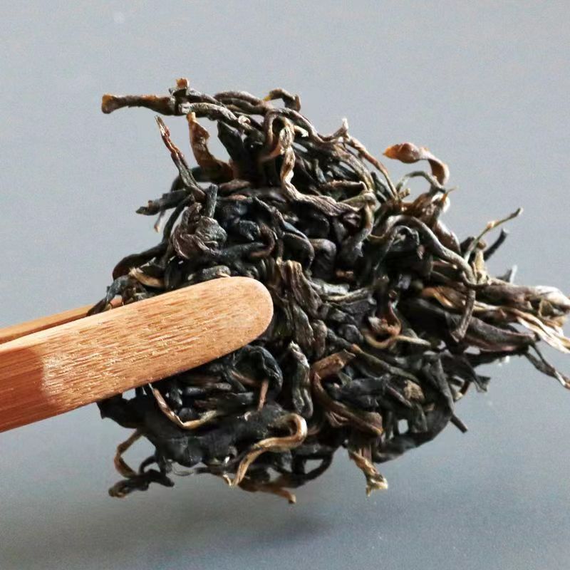 Laomaner Puer Raw Tea Pu-erh Green Tea Cake Yunnan Ancient Tree Pu'er Tea 357g