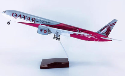 1:157 47CM QATAR BOEING 777-300ER Airplane Landing Gear Resin Aircraft Model