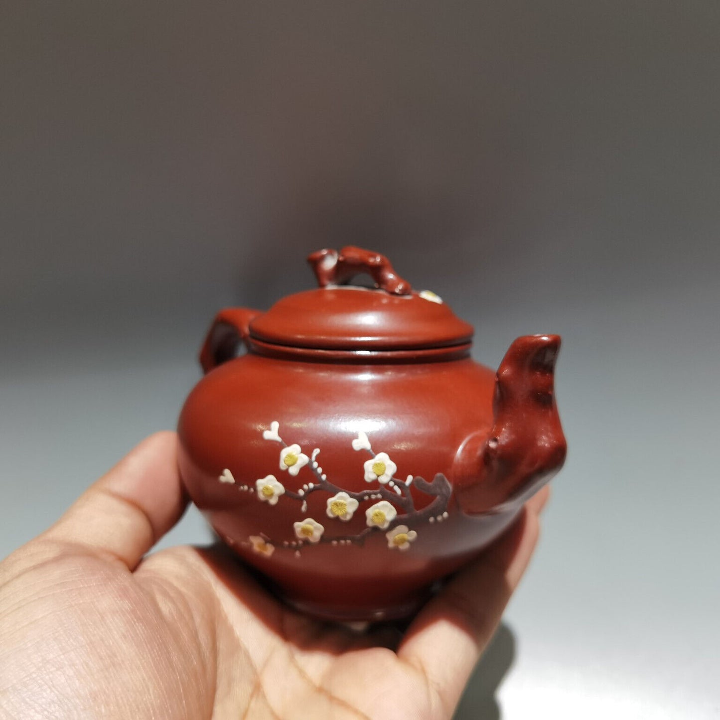 Chinese Yixing Zisha Clay Handmade Exquisite Teapot（报春壶 低款：郝彤彤）