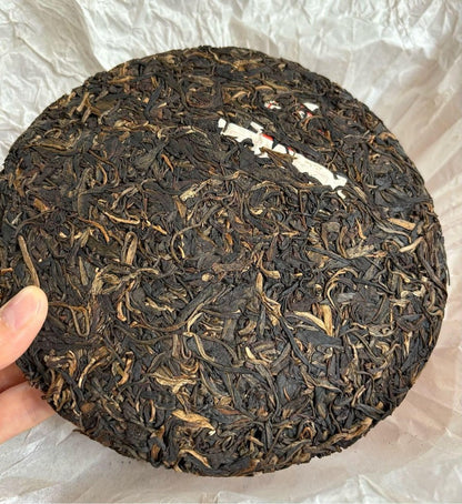 357G Yunnan 2010 Chen Xiang Ancient Tree Rich Aromatic Pu'er Tea Raw Tea Cake -