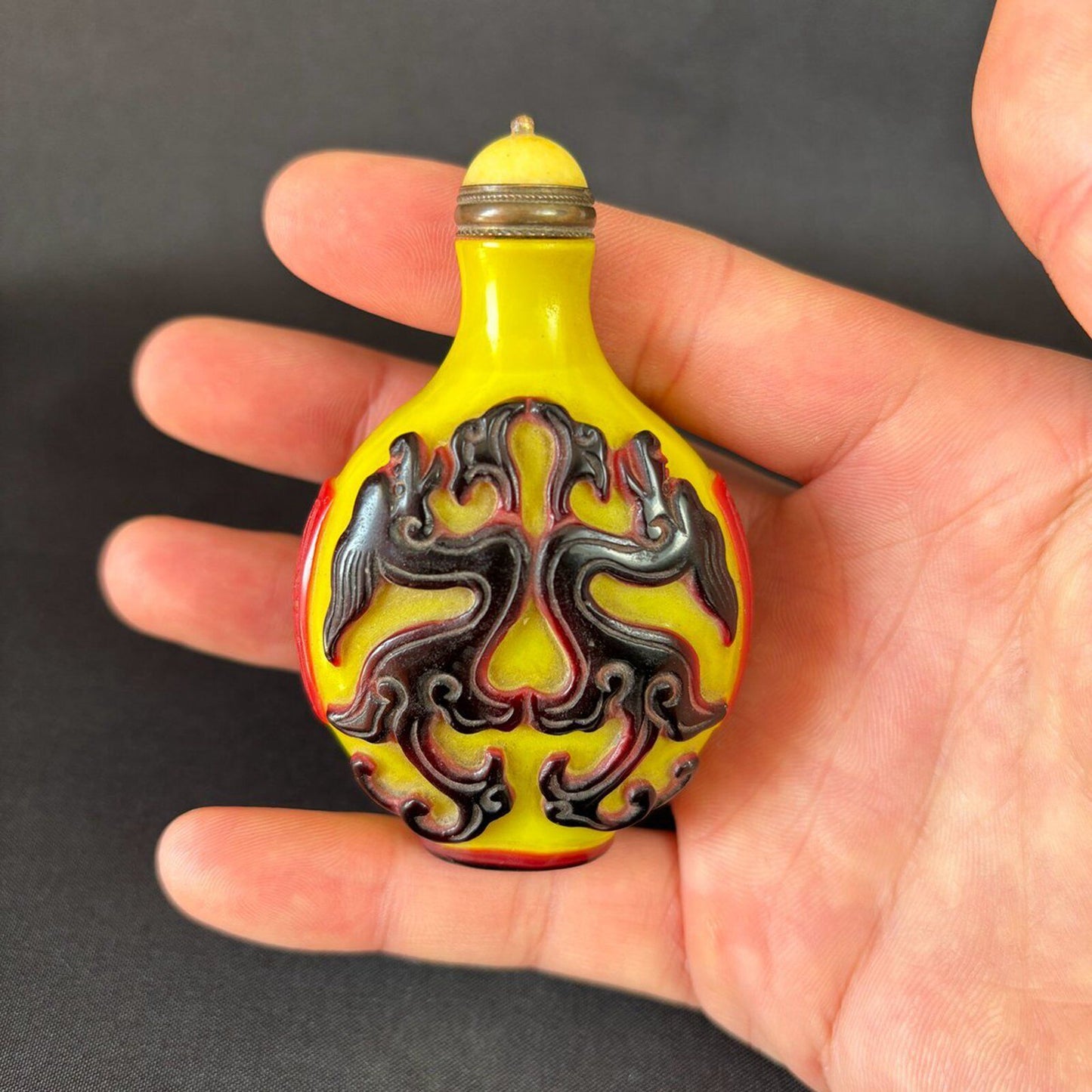 Old Beijing Chinese Carved Dragon Statue Yellow Snuff Bottle Glass Overlay Box