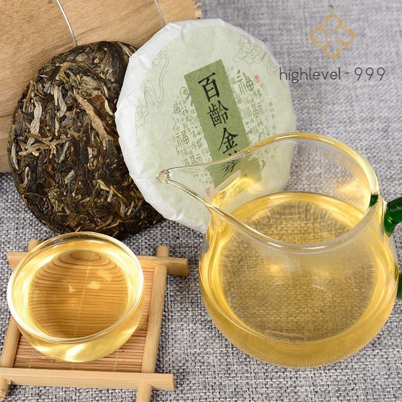 100g Raw Pu'er Tea Cake Yunnan Ancient Tree Golden Bud Early Spring Dried Tea