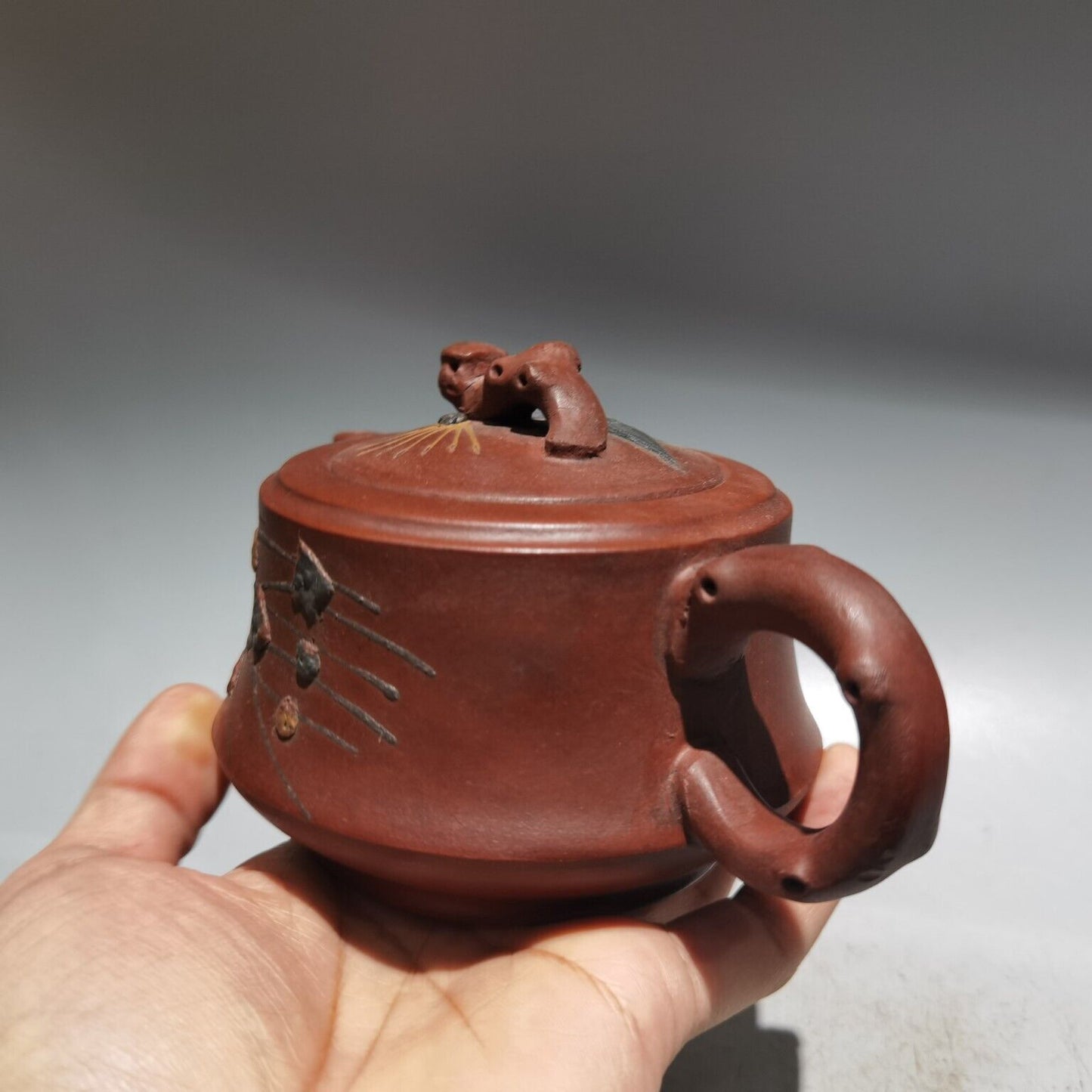 Chinese Yixing Zisha Clay Handmade Kong fu tea Exquisite Teapot品名：双色竹叶壶 底款：周桂珍