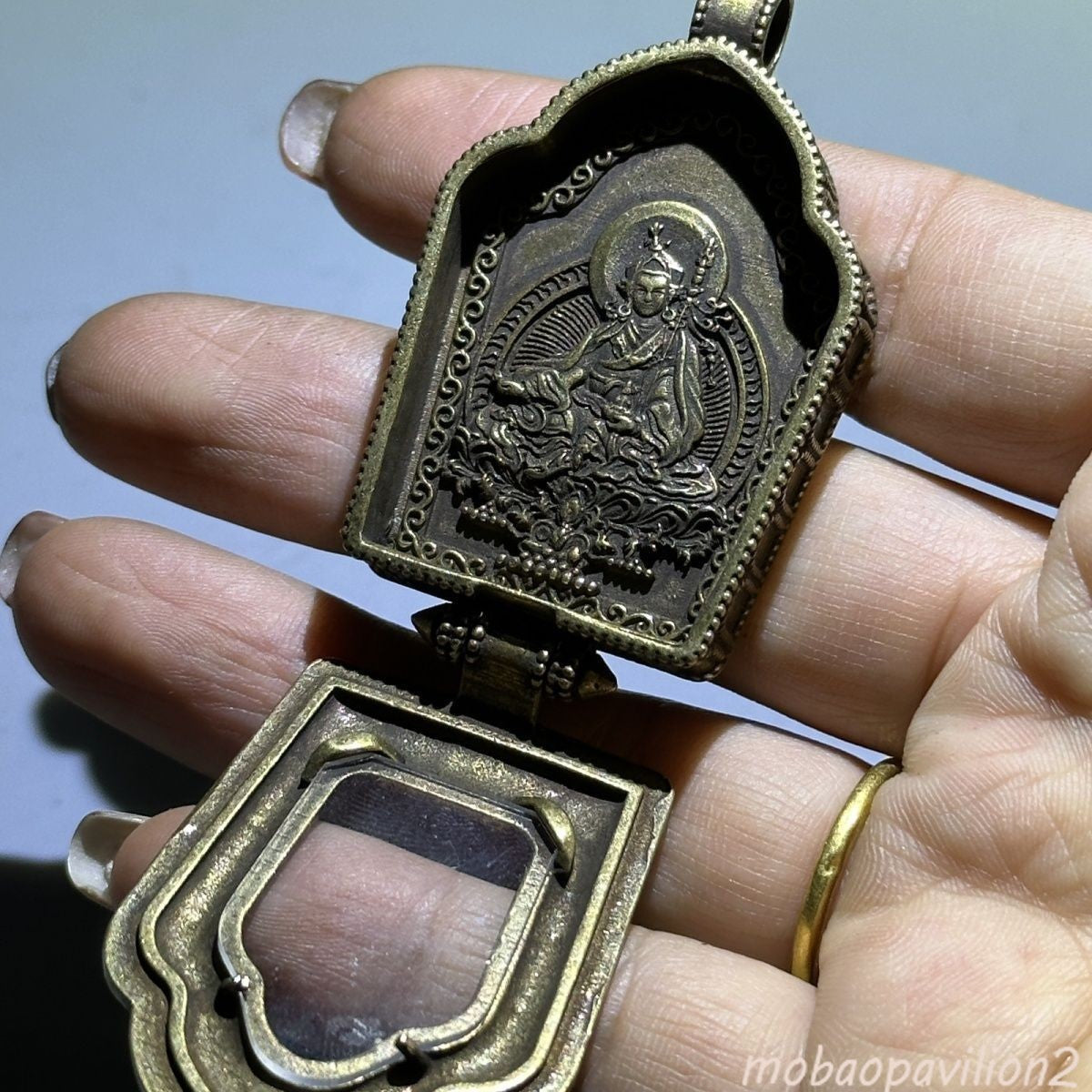 Old Brass Portable Buddha Shrine Box Pendant Amulet