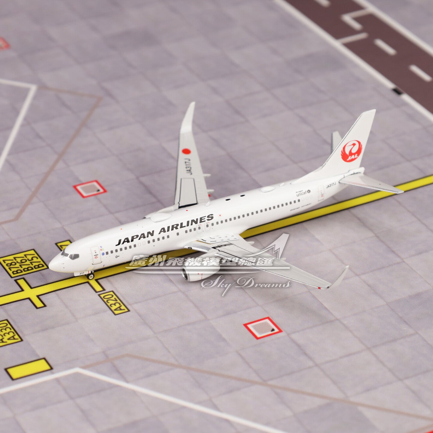 1:400 Phoenix JAPAN AIRLINES BOEING 737-800 Airplane Diecast Aircraft Model