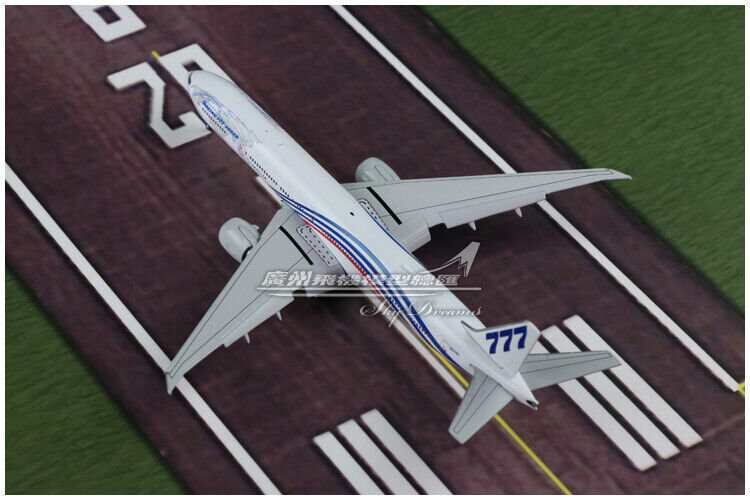 1:400 JC Wings BOEING 777-300ER Passenger Airplane Flap Down Diecast Plane Model