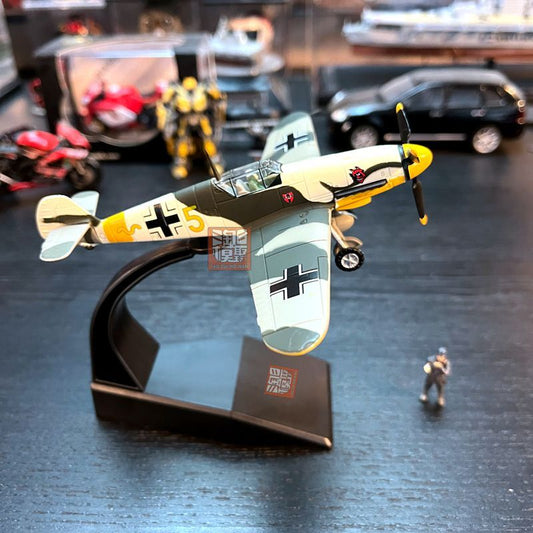 1: 100 World War II German BF109F Destroyer Alloy Aircraft Model