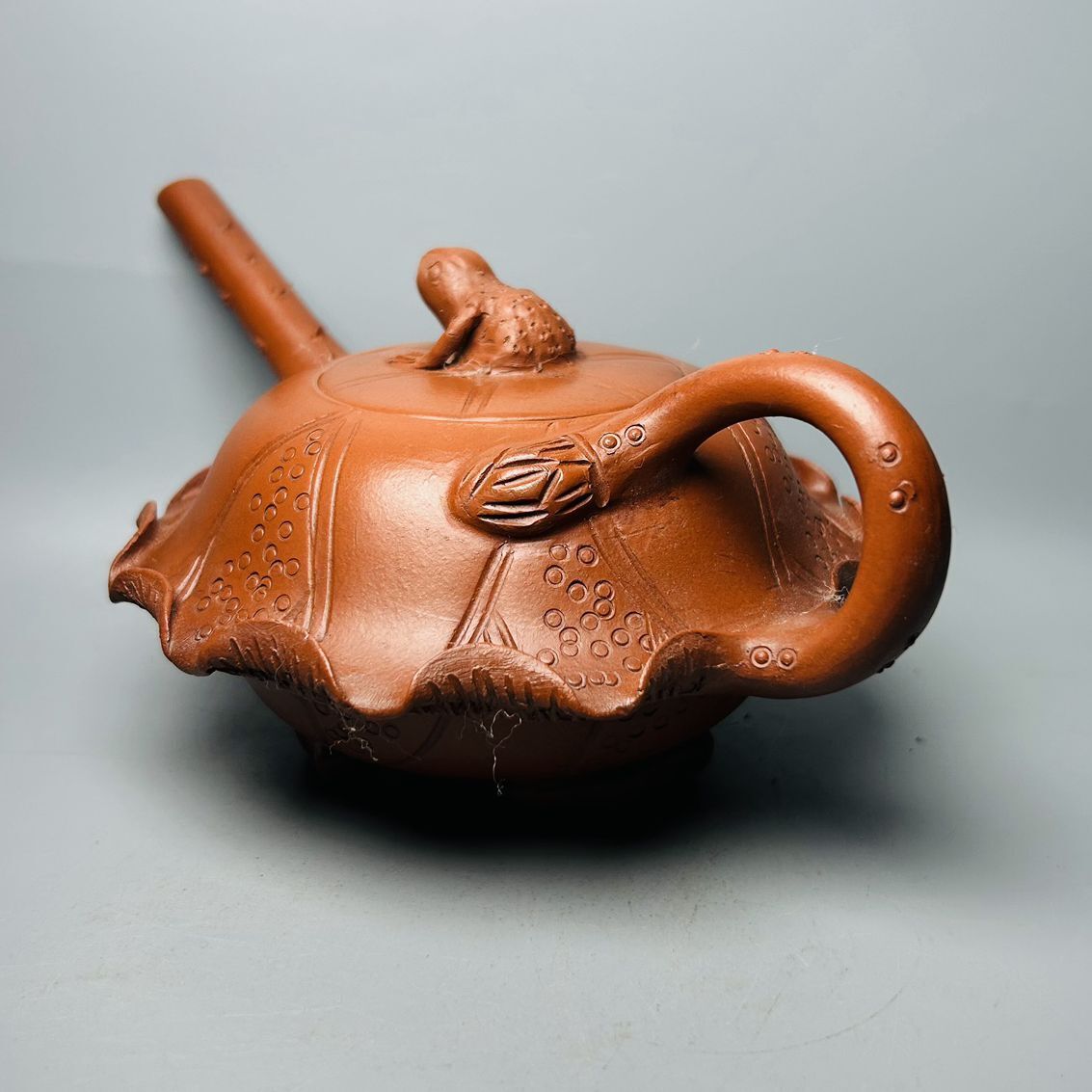 Vintage Chinese Yixing Purple Clay Teapot Zisha Ceramic Lotus Leaf Frog Teaware