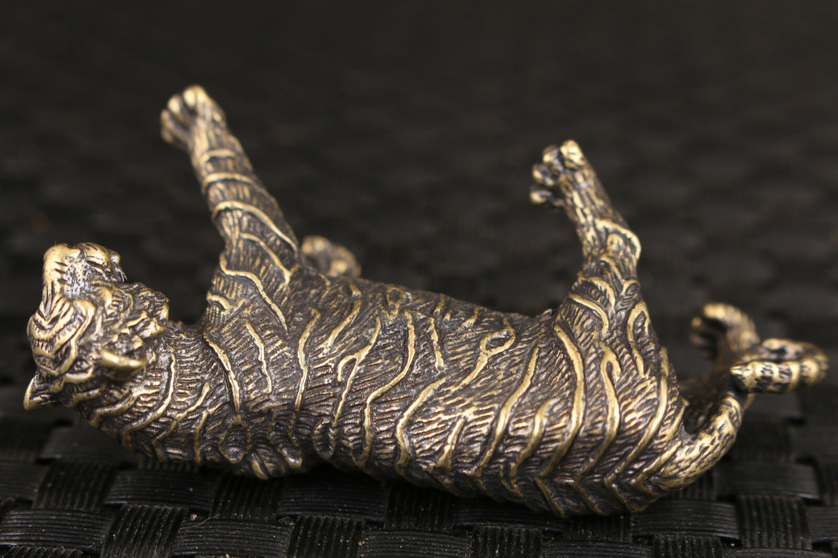 Noble Chinese Bronze Tea Pet Tiger Statue Figure Good Stand Table Deco Gift